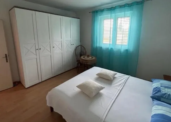 Nekic Appartement *